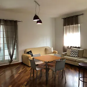Lioce 1 Howme , Bari Włochy